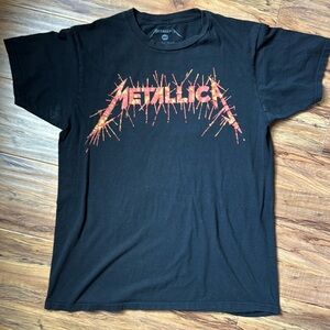 Metallica Graphic Skull Band Tee